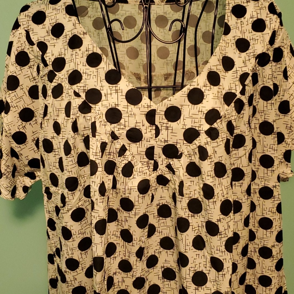 NWOT Polka Dot top